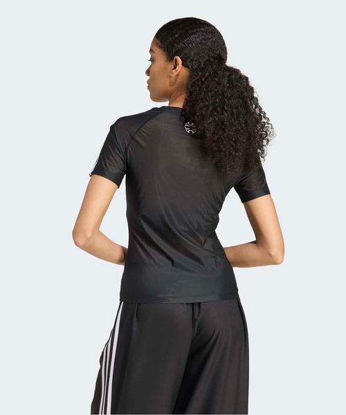 adidas（アディダス）の「Adilenium シーズン 4 チームガイスト タイト シアー Tシャツ / アディダスオリジナルス adidas Originals（Tシャツ/カットソー・レディース・ブラック・3XL/MEDIUM/SMALL/LARGE/XX-LARGE/X-LARGE/X-SMALL）」の2枚目の写真