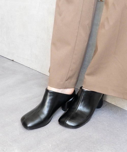 Fabby fabby（ファビィーファビィー）の「オブリークトゥサボヒールサンダル（サンダル・レディース・ブラック系その他/ブラウン系その他/ホワイト系その他・SMALL/MEDIUM/LARGE）」の3枚目の写真