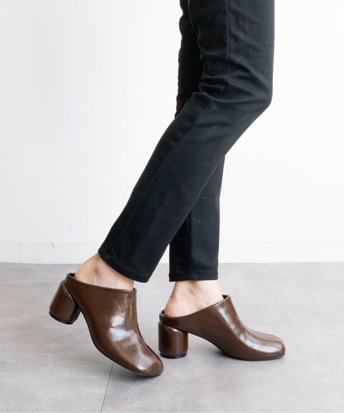 Fabby fabby（ファビィーファビィー）の「オブリークトゥサボヒールサンダル（サンダル・レディース・ブラック系その他/ブラウン系その他/ホワイト系その他・SMALL/MEDIUM/LARGE）」の18枚目の写真