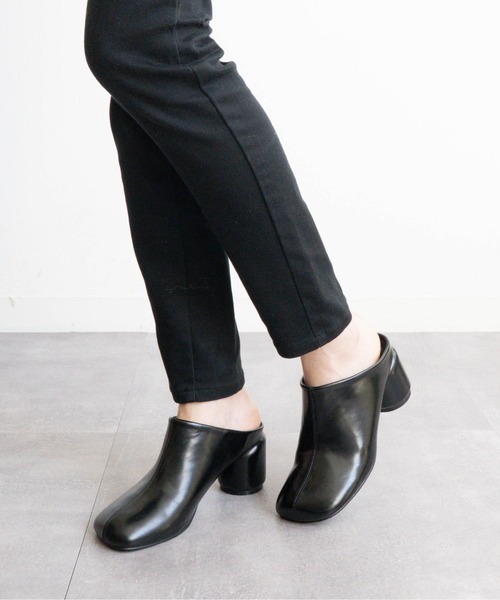 Fabby fabby（ファビィーファビィー）の「オブリークトゥサボヒールサンダル（サンダル・レディース・ブラック系その他/ブラウン系その他/ホワイト系その他・SMALL/MEDIUM/LARGE）」の14枚目の写真