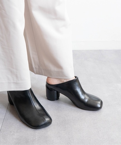 Fabby fabby（ファビィーファビィー）の「オブリークトゥサボヒールサンダル（サンダル・レディース・ブラック系その他/ブラウン系その他/ホワイト系その他・SMALL/MEDIUM/LARGE）」の7枚目の写真