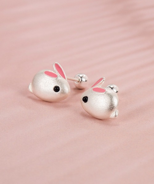 Coo+i(クーイ)の「雪うさぎシルバーピアス(ピアス(両耳用)・レディース・シルバー・FREE)」の6枚目の写真