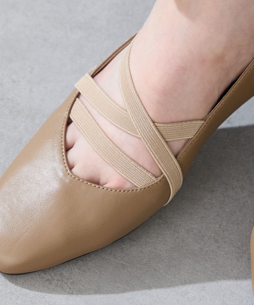 WA ORiental TRaffic（ダブルエーオリエンタルトラフィック）の「ゴムストラップフラットパンプス/52305（パンプス・レディース・グリーン/ベージュ/ブラック・40/41/42/37/38/39/34/35/36）」の18枚目の写真