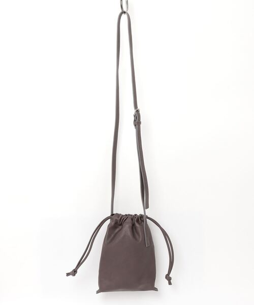PATRICK STEPHAN(パトリックステファン)の「パトリック ステファン / Leather cell phone bag 'drawstring' ショルダーバッグ スマートフォンケース 巾着(ショルダーバッグ・メンズ・チャコールグレー/ブラック/ベージュ・FREE)」の5枚目の写真