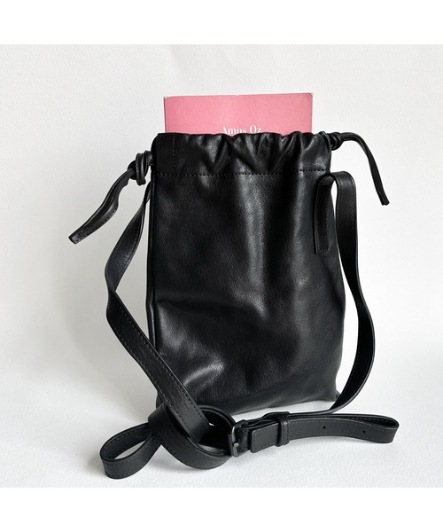 PATRICK STEPHAN(パトリックステファン)の「パトリック ステファン / Leather cell phone bag 'drawstring' ショルダーバッグ スマートフォンケース 巾着(ショルダーバッグ・メンズ・チャコールグレー/ブラック/ベージュ・FREE)」の8枚目の写真