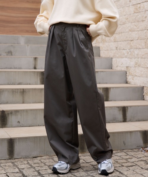 ハイウエストワイドイージータックカーブパンツ〈マシンウォッシャブル