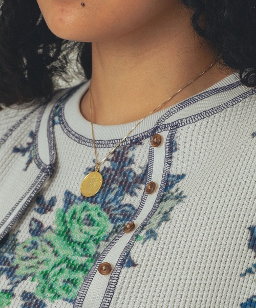 ROSE BUD（ローズバッド）の「(mag.by c)FLOWER PRINT WAFFLE CARDIGAN（カーディガン/ボレロ・レディース・オフホワイト/グレー・ONE SIZE）」の10枚目の写真