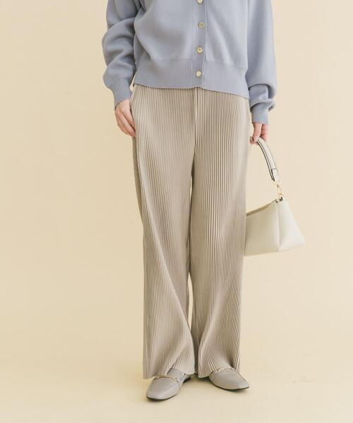 ITEMS URBANRESEARCH(アイテムズ アーバンリサーチ)の「プリーツシャーリングパンツ(その他パンツ・レディース・ブラック/グレー系その他/ブラウン・FREE)」の3枚目の写真