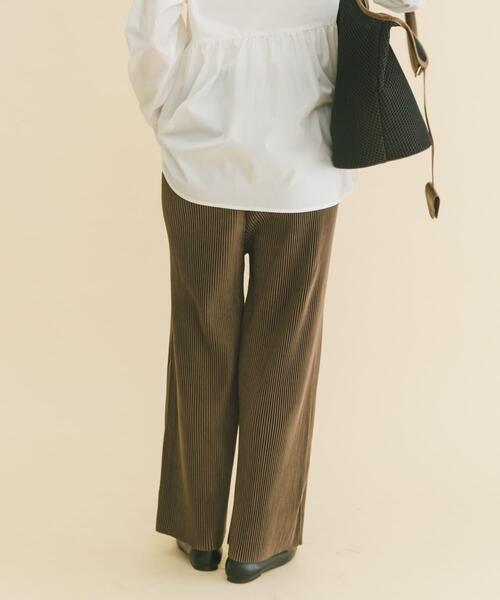 ITEMS URBANRESEARCH(アイテムズ アーバンリサーチ)の「プリーツシャーリングパンツ(その他パンツ・レディース・ブラック/グレー系その他/ブラウン・FREE)」の19枚目の写真