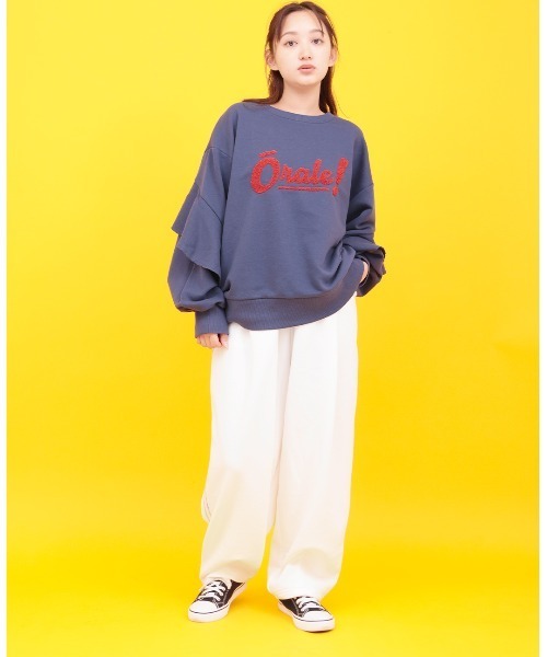チチカカ（チチカカ）の「Orale! ラッフルスリーブロゴ刺繍プルオーバー（スウェット・レディース・チャコールグレー/ライトグレー/ネイビー・FREE）」の7枚目の写真