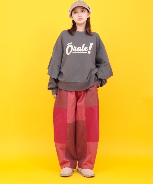 チチカカ（チチカカ）の「Orale! ラッフルスリーブロゴ刺繍プルオーバー（スウェット・レディース・チャコールグレー/ライトグレー/ネイビー・FREE）」の4枚目の写真