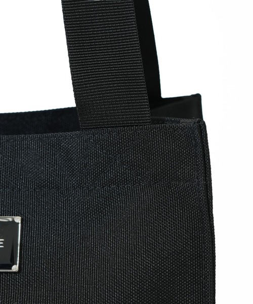 PAUL & JOE ACCESSOIRES（ポールアンドジョーアクセソワ）の「【PAUL & JOE ACCESSOIRES /ポール アンド ジョー アクセソワ 】 CASUAL・PLATE METAL チャーム付きランチトート（トートバッグ・レディース・ブラック・FREE）」の10枚目の写真