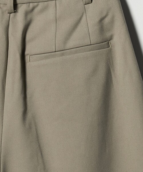 MARW UNITED ARROWS(マルゥ ユナイテッドアローズ)の「<MARW UNITED ARROWS>タック ショート パンツ(その他パンツ・レディース・ベージュ/ブラック・36/38)」の7枚目の写真