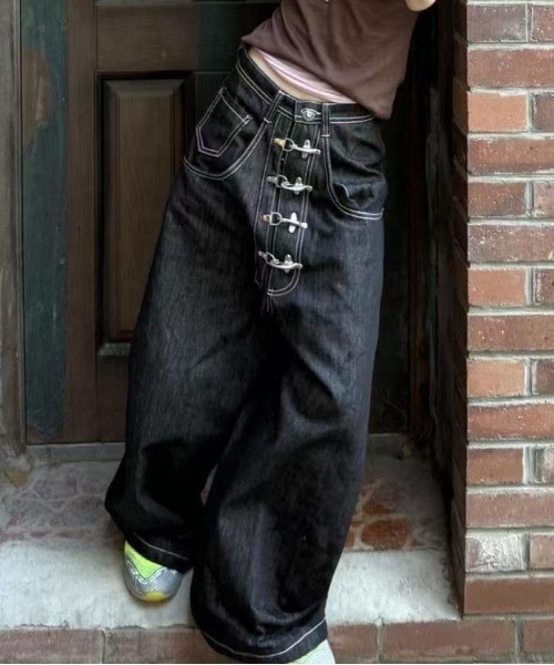 FreeZone（フリーゾーン）の「メタルバックルデザイン デニムワイドパンツ（デニムパンツ・メンズ・ダークブルー・L/M/S）」の7枚目の写真