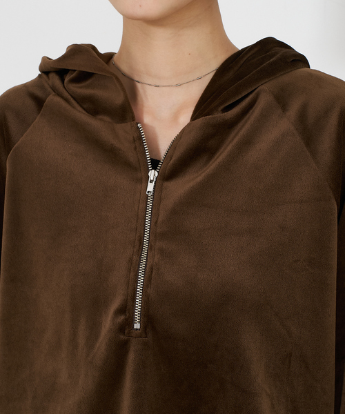 NOMINE（ノミネ）の「【セットアップ】ベロアハーフジップ フーディー パーカー（パーカー・レディース・ブラック/ブラウン/グレー・フリー）」の9枚目の写真