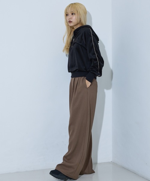 NOMINE（ノミネ）の「【セットアップ】ベロアハーフジップ フーディー パーカー（パーカー・レディース・ブラック/ブラウン/グレー・フリー）」の19枚目の写真