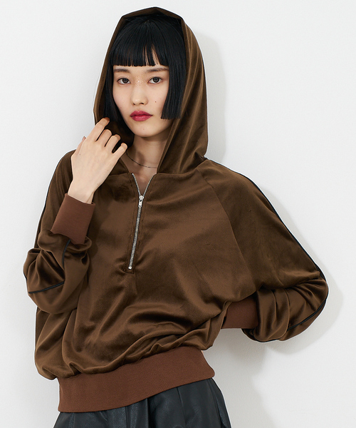 NOMINE（ノミネ）の「【セットアップ】ベロアハーフジップ フーディー パーカー（パーカー・レディース・ブラック/ブラウン/グレー・フリー）」の21枚目の写真