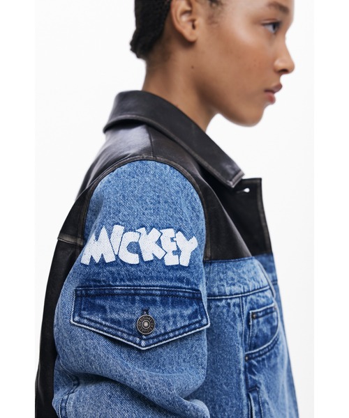 Desigual（デシグアル）の「ミッキーマウス バイカラー ワックス加工トラッカーデニムジャケットディズニー（デニムジャケット・レディース・ブルー・S/M/L/XS/XL）」の5枚目の写真