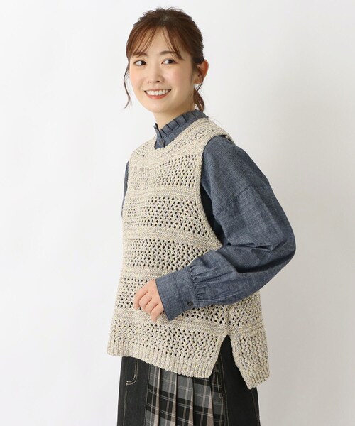 one'sterrace(ワンズテラス)の「MIXテープヤーン ニットベスト(ベスト・レディース・ベージュ系8/グレー系4/オレンジ系その他5・02)」の6枚目の写真