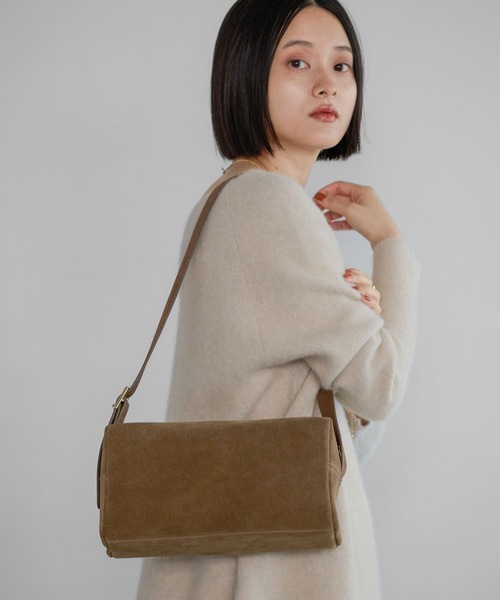 A part by（アパートバイ）の「リアルスウェードバッグ（ショルダーバッグ・レディース・ライトベージュ/ブラウン・FREE）」の5枚目の写真