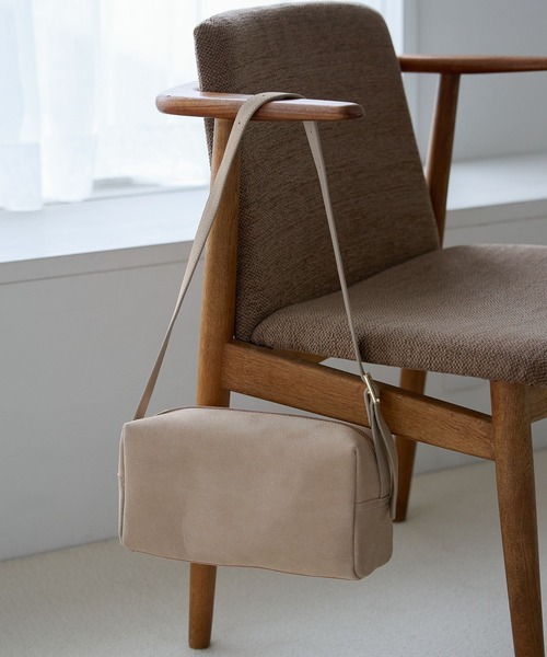 A part by（アパートバイ）の「リアルスウェードバッグ（ショルダーバッグ・レディース・ライトベージュ/ブラウン・FREE）」の7枚目の写真