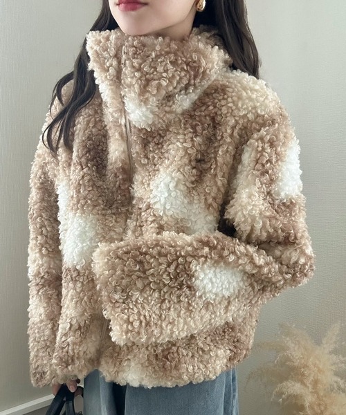 LAUIR(ラウアー)の「ショート丈ボアブルゾン(ブルゾン・レディース・グレー/モカ/ダークブラウン・X-LARGE/LARGE/MEDIUM)」の5枚目の写真
