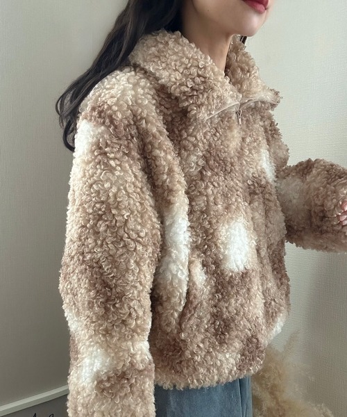 LAUIR(ラウアー)の「ショート丈ボアブルゾン(ブルゾン・レディース・グレー/モカ/ダークブラウン・X-LARGE/LARGE/MEDIUM)」の7枚目の写真