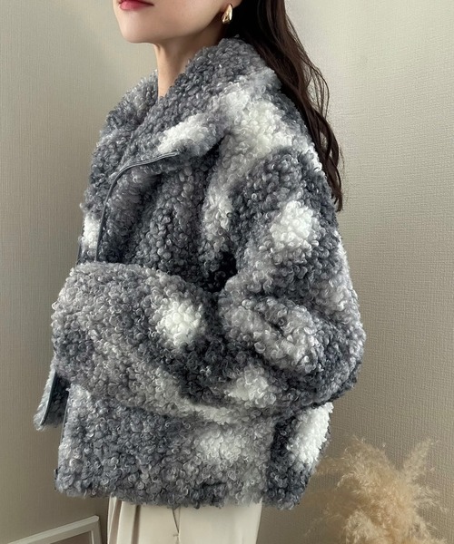 LAUIR(ラウアー)の「ショート丈ボアブルゾン(ブルゾン・レディース・グレー/モカ/ダークブラウン・X-LARGE/LARGE/MEDIUM)」の9枚目の写真