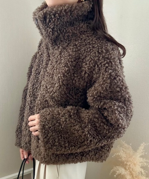 LAUIR(ラウアー)の「ショート丈ボアブルゾン(ブルゾン・レディース・グレー/モカ/ダークブラウン・X-LARGE/LARGE/MEDIUM)」の13枚目の写真
