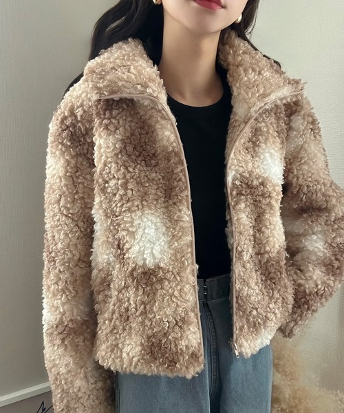 LAUIR(ラウアー)の「ショート丈ボアブルゾン(ブルゾン・レディース・グレー/モカ/ダークブラウン・X-LARGE/LARGE/MEDIUM)」の17枚目の写真