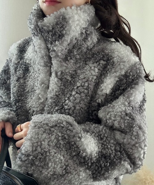 LAUIR(ラウアー)の「ショート丈ボアブルゾン(ブルゾン・レディース・グレー/モカ/ダークブラウン・X-LARGE/LARGE/MEDIUM)」の18枚目の写真