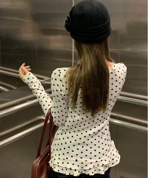 gossip！ロサンゼルス（ゴシップロサンゼルス）の「ドット柄にきゅん♪フリルカットソー（長袖  Y2K（Tシャツ/カットソー・レディース・ドット・FREE）」の9枚目の写真