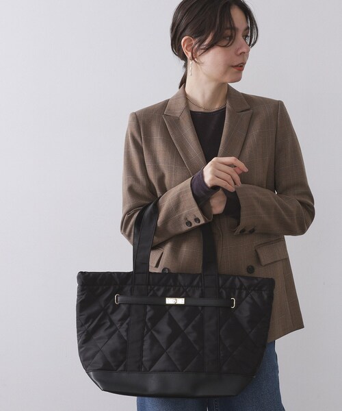 OPAQUE.CLIP(オペークドットクリップ)の「【A4サイズ対応】ダイヤキルティングスクエアビッグトートバッグ(トートバッグ・レディース・ブラウン系その他/ブラック・00)」の3枚目の写真