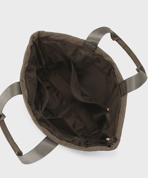 OPAQUE.CLIP(オペークドットクリップ)の「【A4サイズ対応】ダイヤキルティングスクエアビッグトートバッグ(トートバッグ・レディース・ブラウン系その他/ブラック・00)」の13枚目の写真