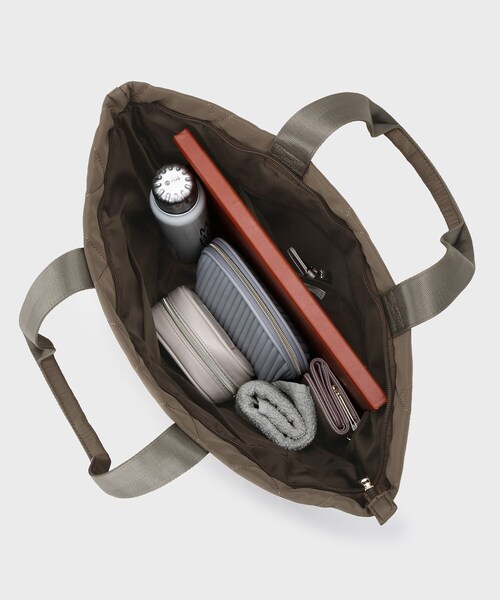 OPAQUE.CLIP(オペークドットクリップ)の「【A4サイズ対応】ダイヤキルティングスクエアビッグトートバッグ(トートバッグ・レディース・ブラウン系その他/ブラック・00)」の14枚目の写真