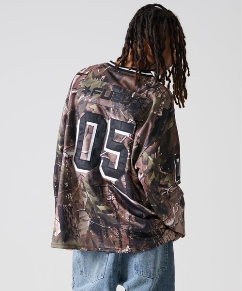 FUBU（ フブ）の「FUBU フブ ブランド ロゴ ナンバー ワッペン Vネック 長袖 ホッケーシャツ ゲームシャツ（Tシャツ/カットソー・メンズ・ブラウン/グレー・M/XL/L/XXL）」の19枚目の写真