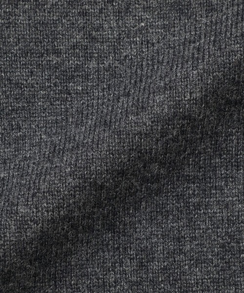 無印良品（ムジルシリョウヒン）の「紳士　洗えるウールミドルゲージＶネックカーディガン（カーディガン/ボレロ・メンズ・チャコールグレー/ブラック・S/M/L/XL）」の8枚目の写真