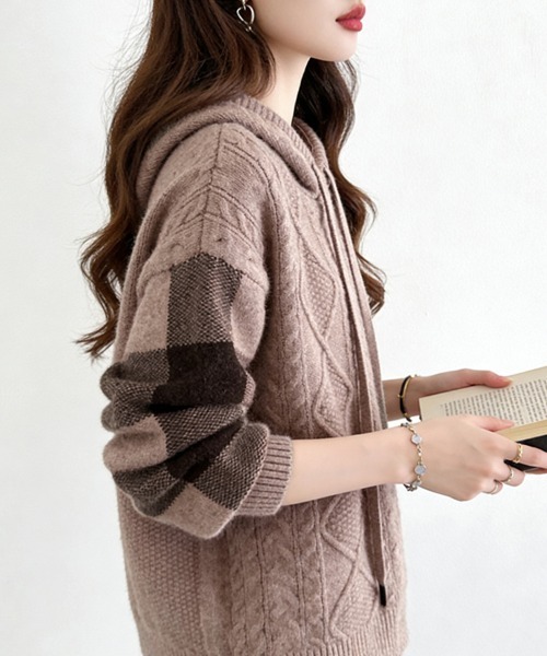 セール】ケーブル編み×ボーダー袖フード付きニットトップス（ニット