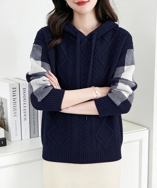 セール】ケーブル編み×ボーダー袖フード付きニットトップス（ニット