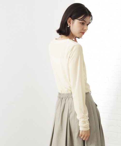 THE SHOP TK （ザ ショップ ティーケー ）の「【程よいシアー感】ベロア袖クシュプルオーバー（Tシャツ/カットソー・レディース・ダークブラウン/アイボリー/ブルー/チャコールグレー・13/12）」の8枚目の写真