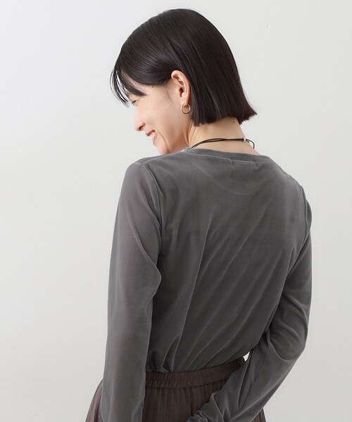 THE SHOP TK （ザ ショップ ティーケー ）の「【程よいシアー感】ベロア袖クシュプルオーバー（Tシャツ/カットソー・レディース・ダークブラウン/アイボリー/ブルー/チャコールグレー・13/12）」の20枚目の写真