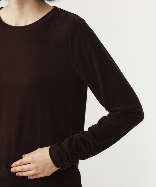 THE SHOP TK （ザ ショップ ティーケー ）の「【程よいシアー感】ベロア袖クシュプルオーバー（Tシャツ/カットソー・レディース・ダークブラウン/アイボリー/ブルー/チャコールグレー・13/12）」の5枚目の写真