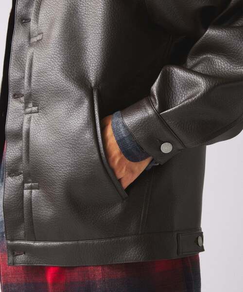 JOURNAL STANDARD relume（ジャーナルスタンダード　レリューム）の「シンセティック レザー トラッカージャケット（その他アウター・メンズ・ブラック/ブラウン・LARGE/MEDIUM）」の14枚目の写真
