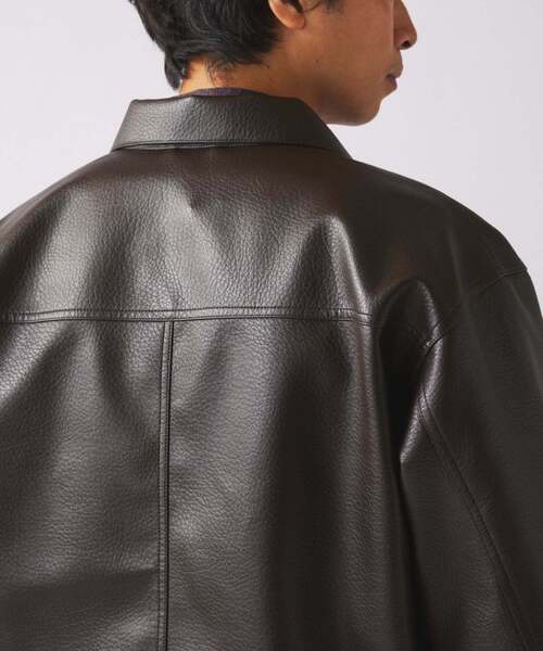 JOURNAL STANDARD relume（ジャーナルスタンダード　レリューム）の「シンセティック レザー トラッカージャケット（その他アウター・メンズ・ブラック/ブラウン・LARGE/MEDIUM）」の11枚目の写真
