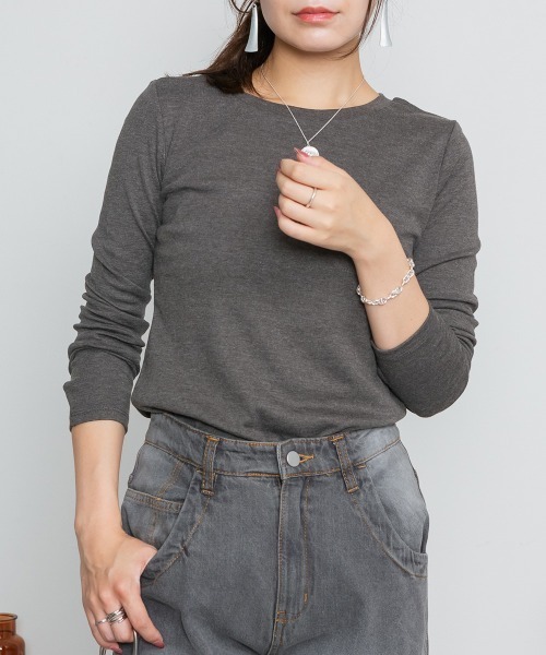 RCD(アールシーディー)の「ロングスリーブコンパクトTシャツ(Tシャツ/カットソー・レディース・グレイッシュベージュ/オフホワイト/チャコールグレー/杢グレー/ブラック・L/4L/3L/LL/M)」の12枚目の写真