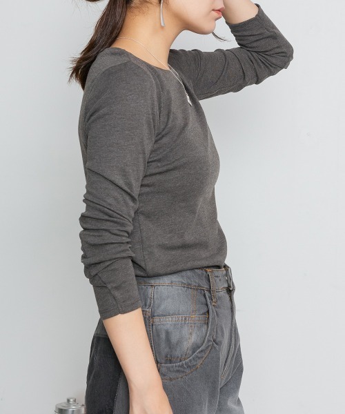 RCD(アールシーディー)の「ロングスリーブコンパクトTシャツ(Tシャツ/カットソー・レディース・グレイッシュベージュ/オフホワイト/チャコールグレー/杢グレー/ブラック・L/4L/3L/LL/M)」の13枚目の写真