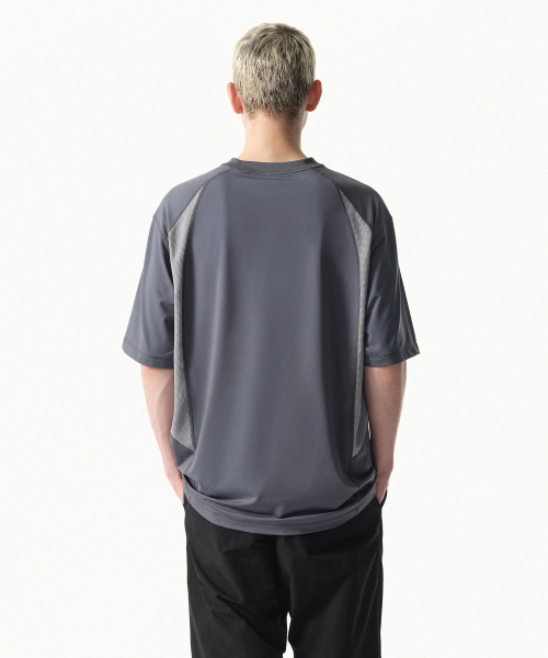 MUSINSA STANDARD（ムシンサスタンダード）の「[シティレジャー] ストラクチャードブロックTシャツ [ブルーグレー]（Tシャツ/カットソー・メンズ・その他・LARGE/X-LARGE）」の4枚目の写真