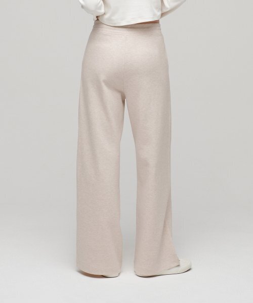 MUSINSA STANDARD WOMAN（ムシンサスタンダードウーマン）の「ウィメンズフラットテリー ワイドラウンジスウェットパンツ [ヘッダーベージュ]（スウェットパンツ・レディース・その他・SMALL/MEDIUM/LARGE/X-SMALL）」の2枚目の写真