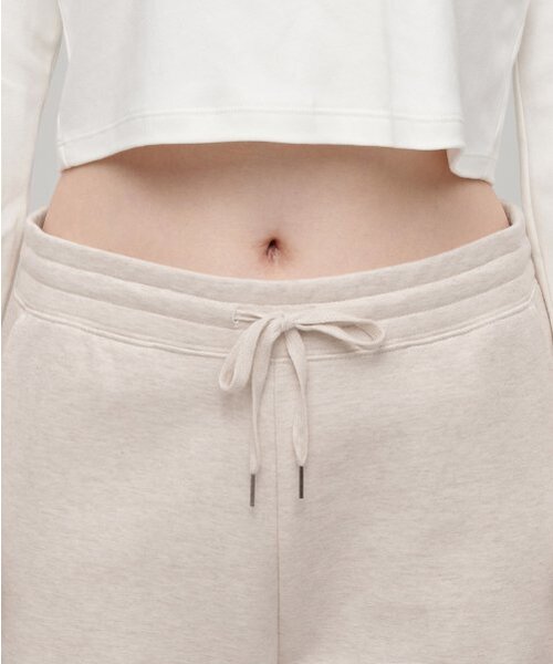 MUSINSA STANDARD WOMAN（ムシンサスタンダードウーマン）の「ウィメンズフラットテリー ワイドラウンジスウェットパンツ [ヘッダーベージュ]（スウェットパンツ・レディース・その他・SMALL/MEDIUM/LARGE/X-SMALL）」の3枚目の写真