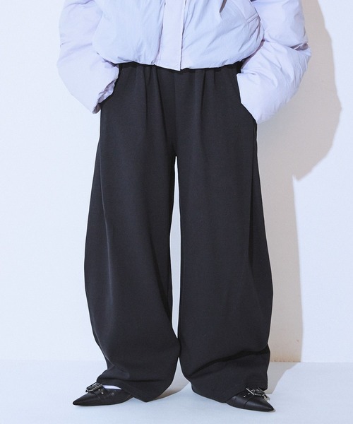 JEANASIS（ジーナシス）の「【発熱保温】スウェットコクーンタックパンツ/622282（スウェットパンツ・レディース・オートミール/グレー/ブラック/カーキ・FREE/SMALL）」の2枚目の写真